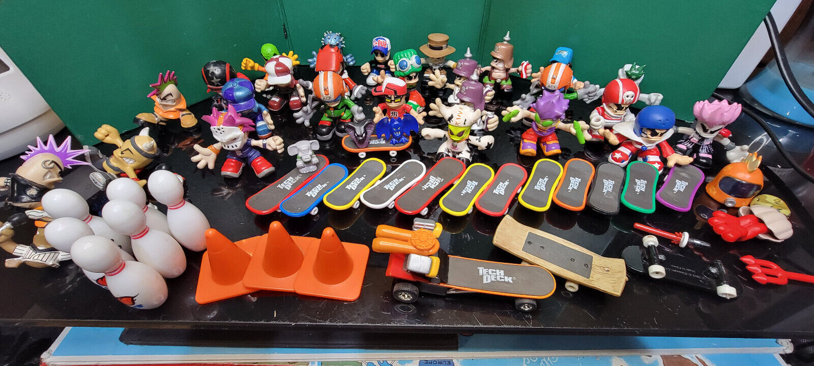 Unleash Your Inner Skater: Review of Tech Deck Dudes and Boards Vintage Lot!
